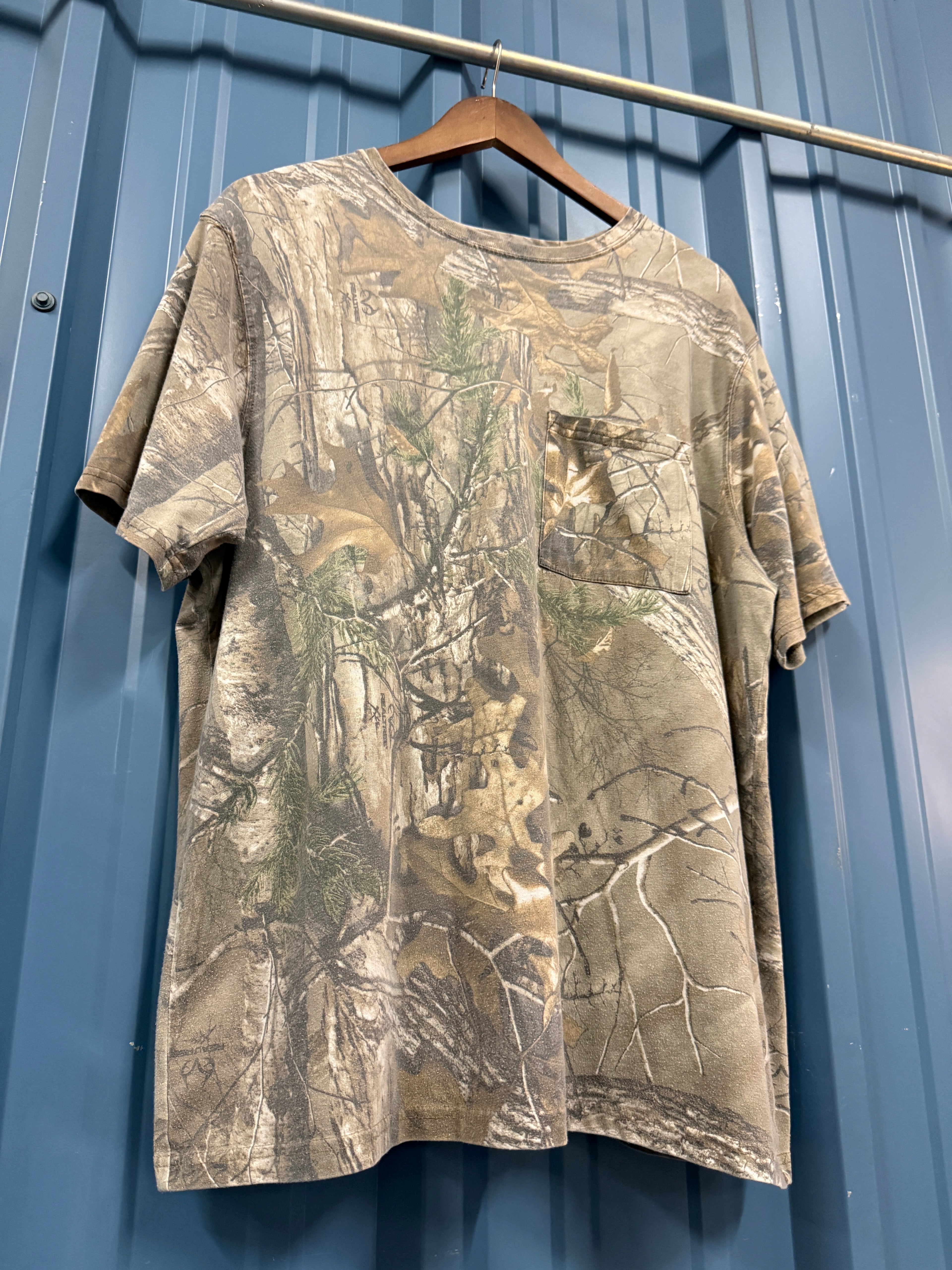 Real Tree Faded Pocket L